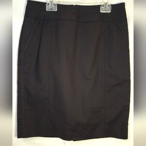 White House Black Market size 8 Perfect Form Pencil Skirt In Black, Knee Length